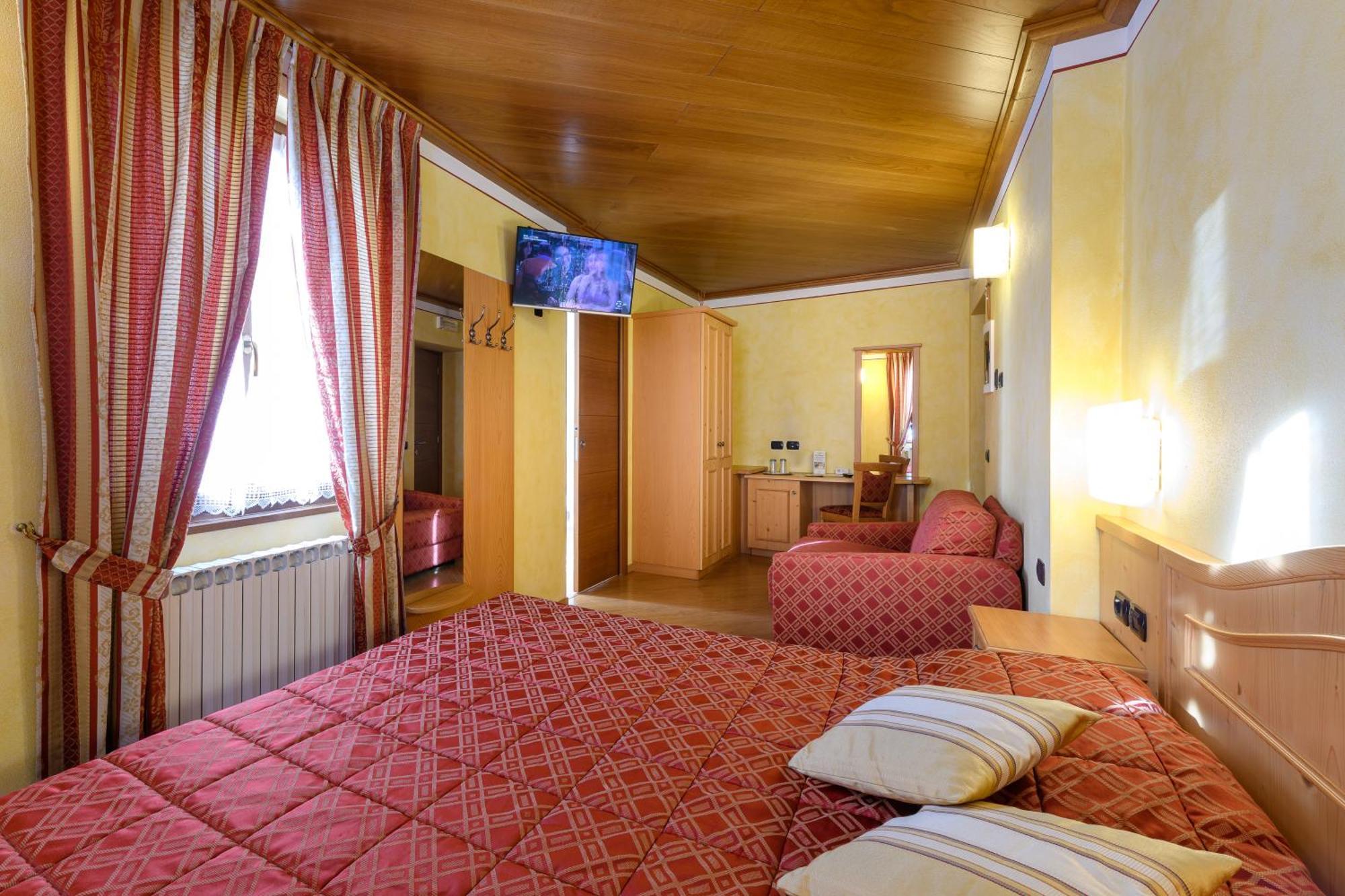 Hotel Garni Le Corti Грозотто Экстерьер фото