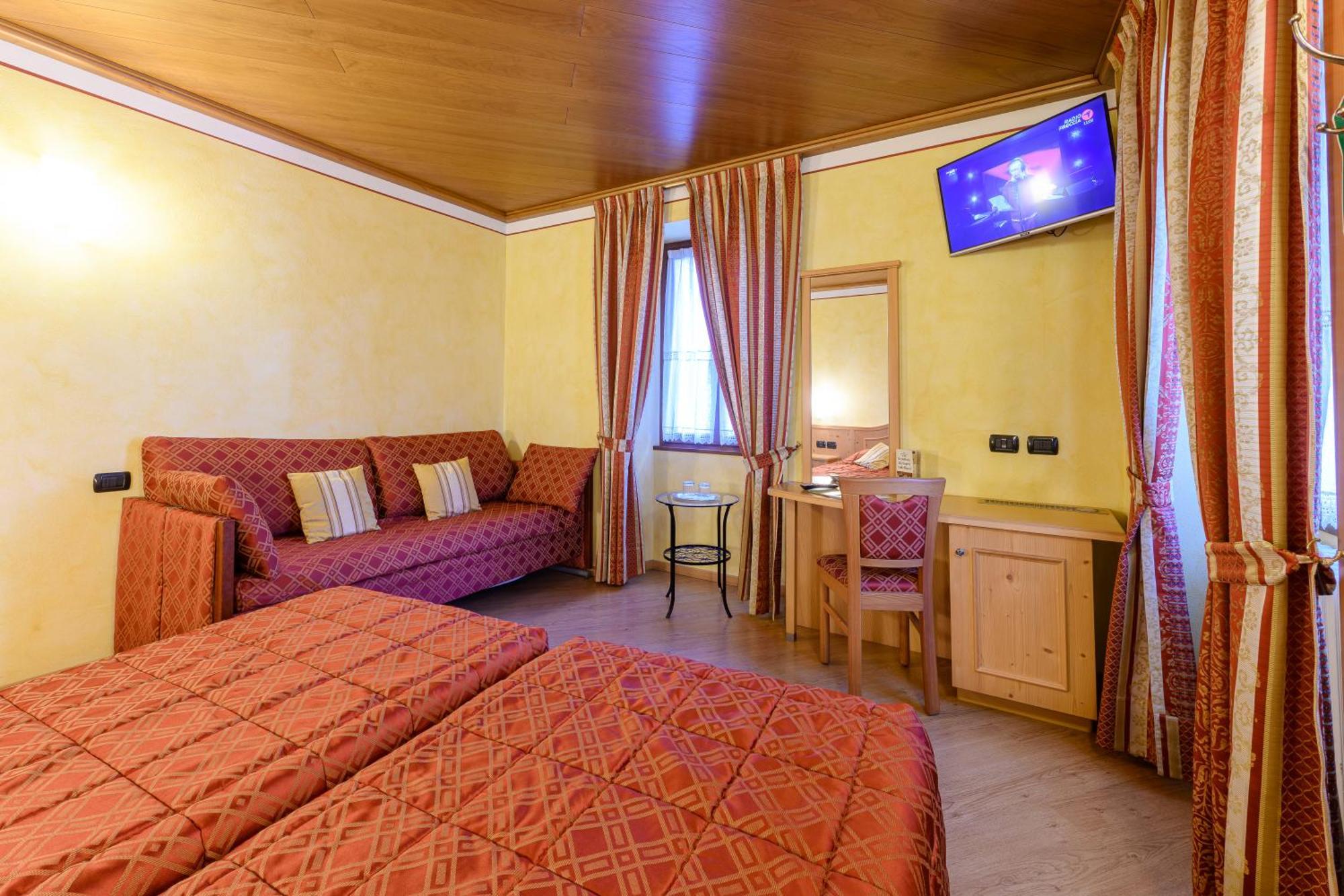Hotel Garni Le Corti Грозотто Экстерьер фото